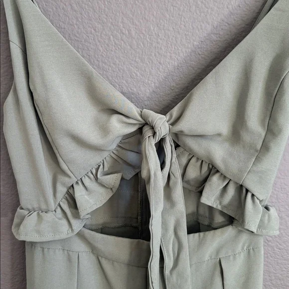 NWT L'ATISTE Sage Tie-Front Jumpsuit - Picture 3 of 9